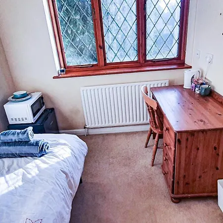 Old Slade Cottage - Train To London 30Mins, Heathrow 15Mins Away,Free Parking - En-Suit Rooms West Drayton  Habitación foto